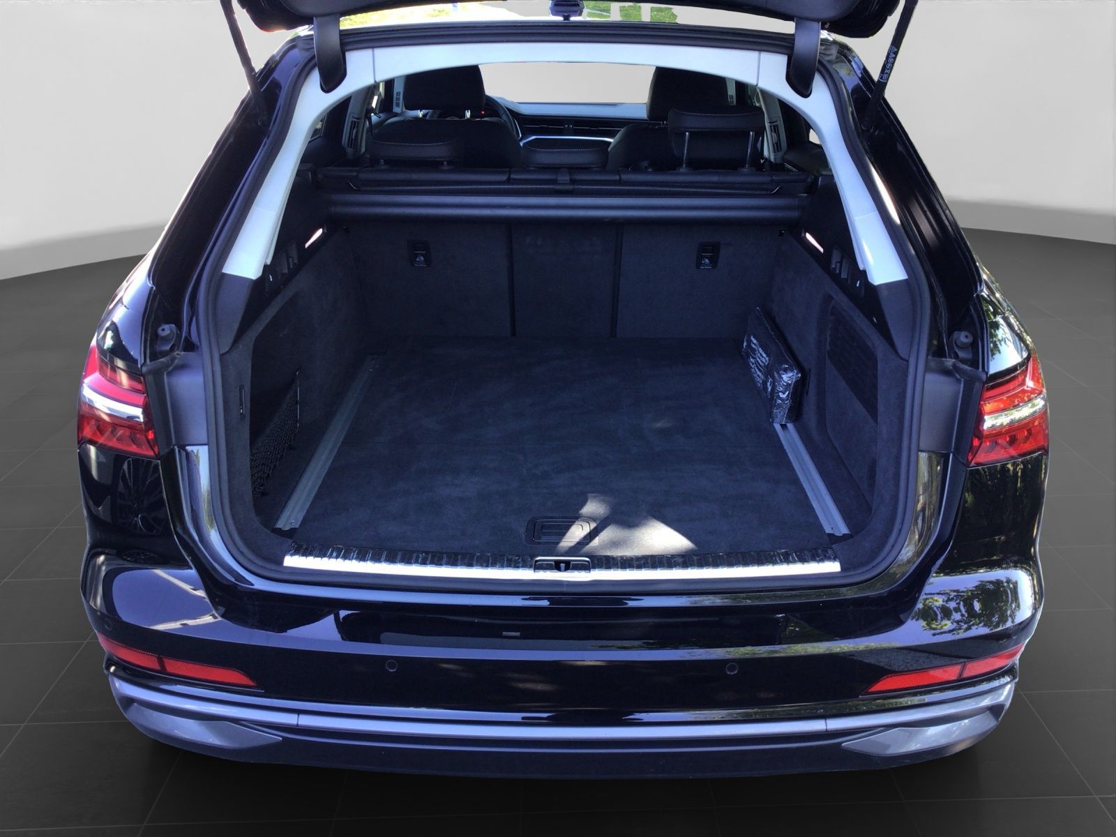 Audi A6 Avant 45 TFSI Q S LINE ALCANTARA LM19 MATRIX