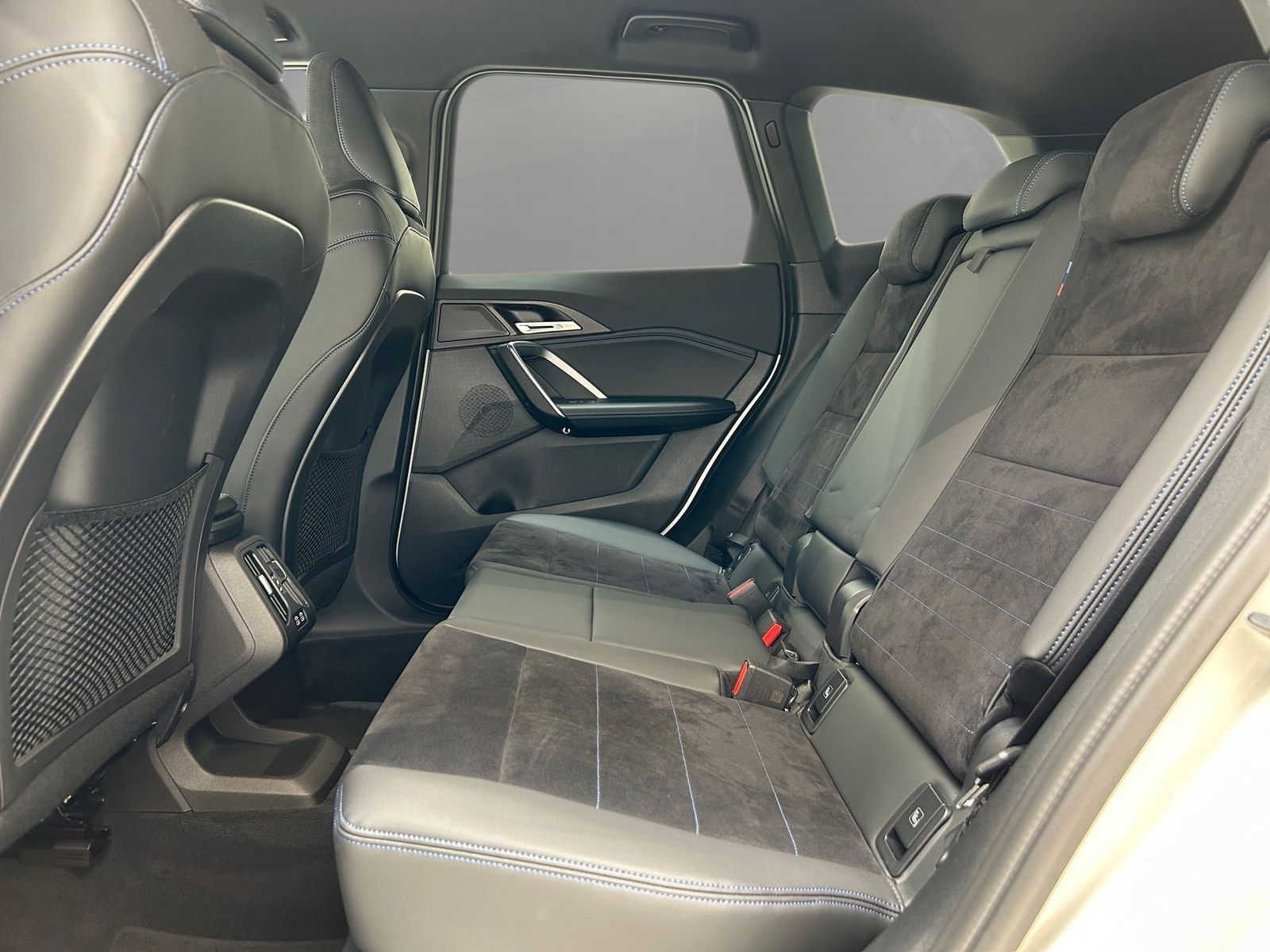 BMW X1 xDrive23i M Sport - Samsaru's Car Outlet