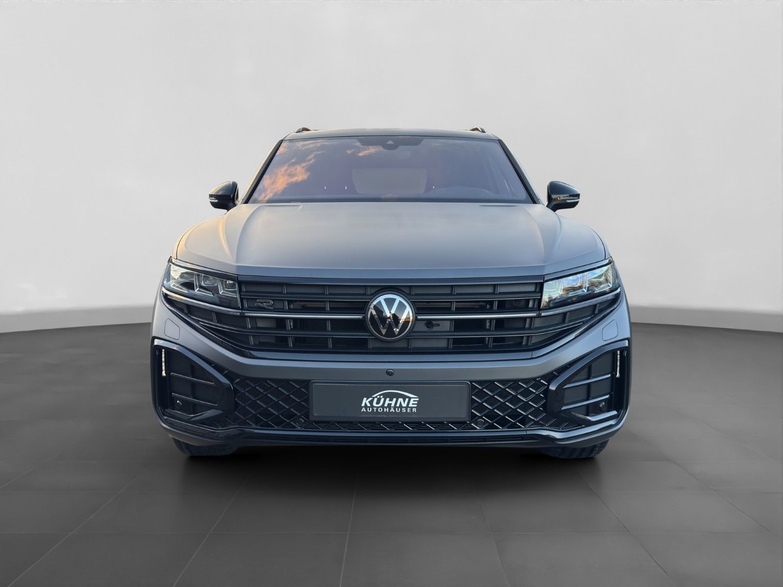 Volkswagen Touareg R-Line V6 TDI 4M Black Style | AHK PANO