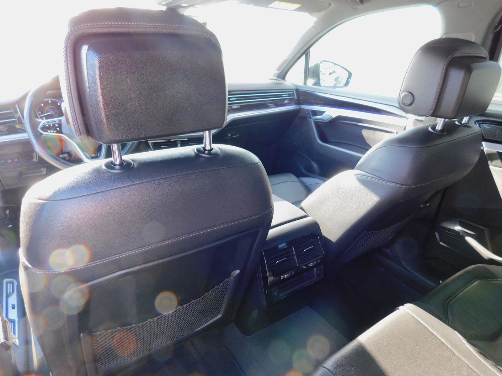 Volkswagen Touareg 3.0 TDI V6 R-Line 4Motion Black Style