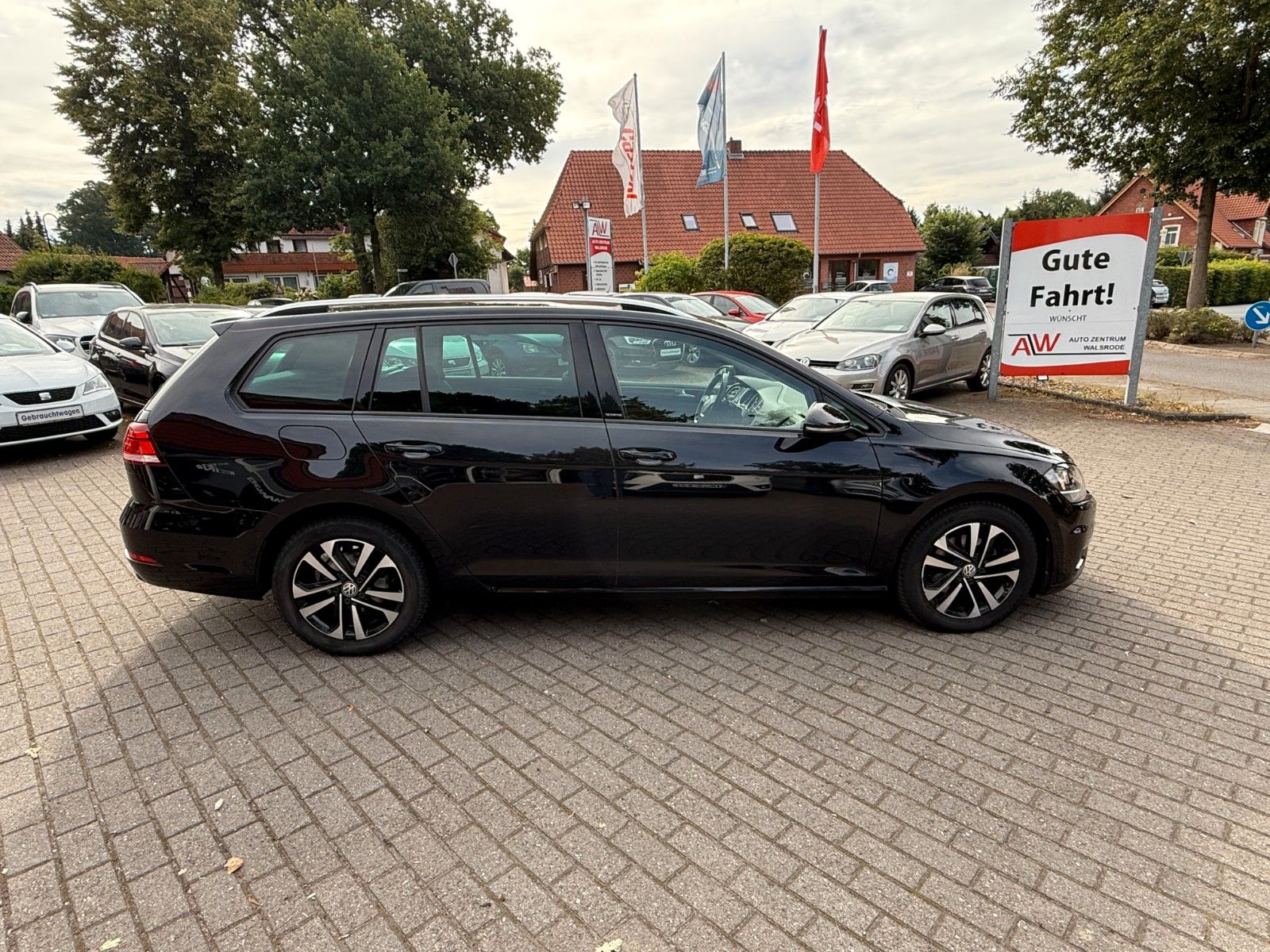 Volkswagen Golf VII Variant IQ.DRIVE - Samsaru's Car Outlet