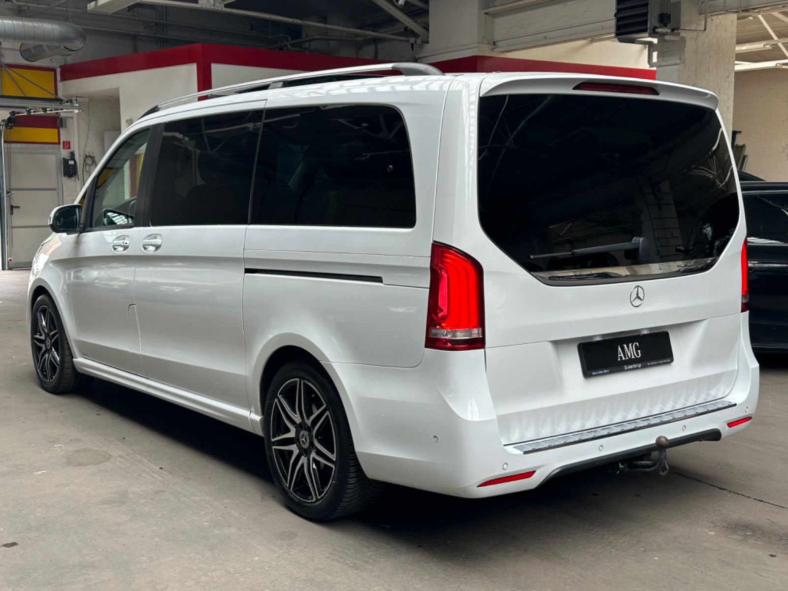 Mercedes-Benz V250d LANG AMG - Samsaru's Car Outlet