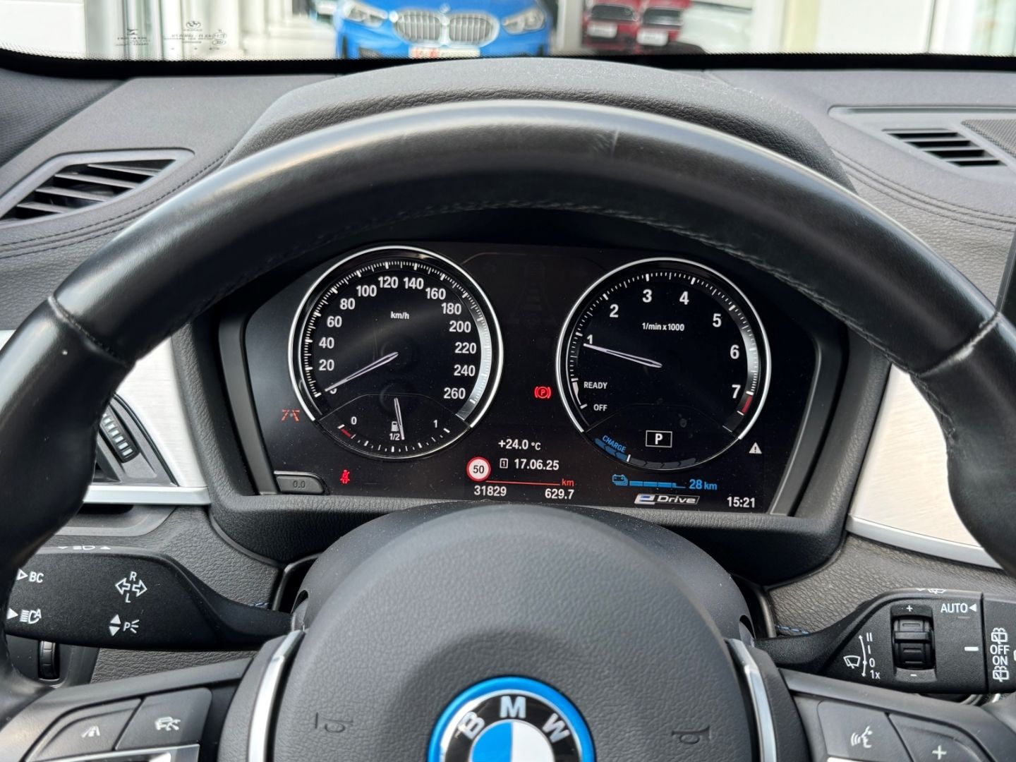 BMW X1 xDrive25e M SPORT - Samsaru's Car Outlet