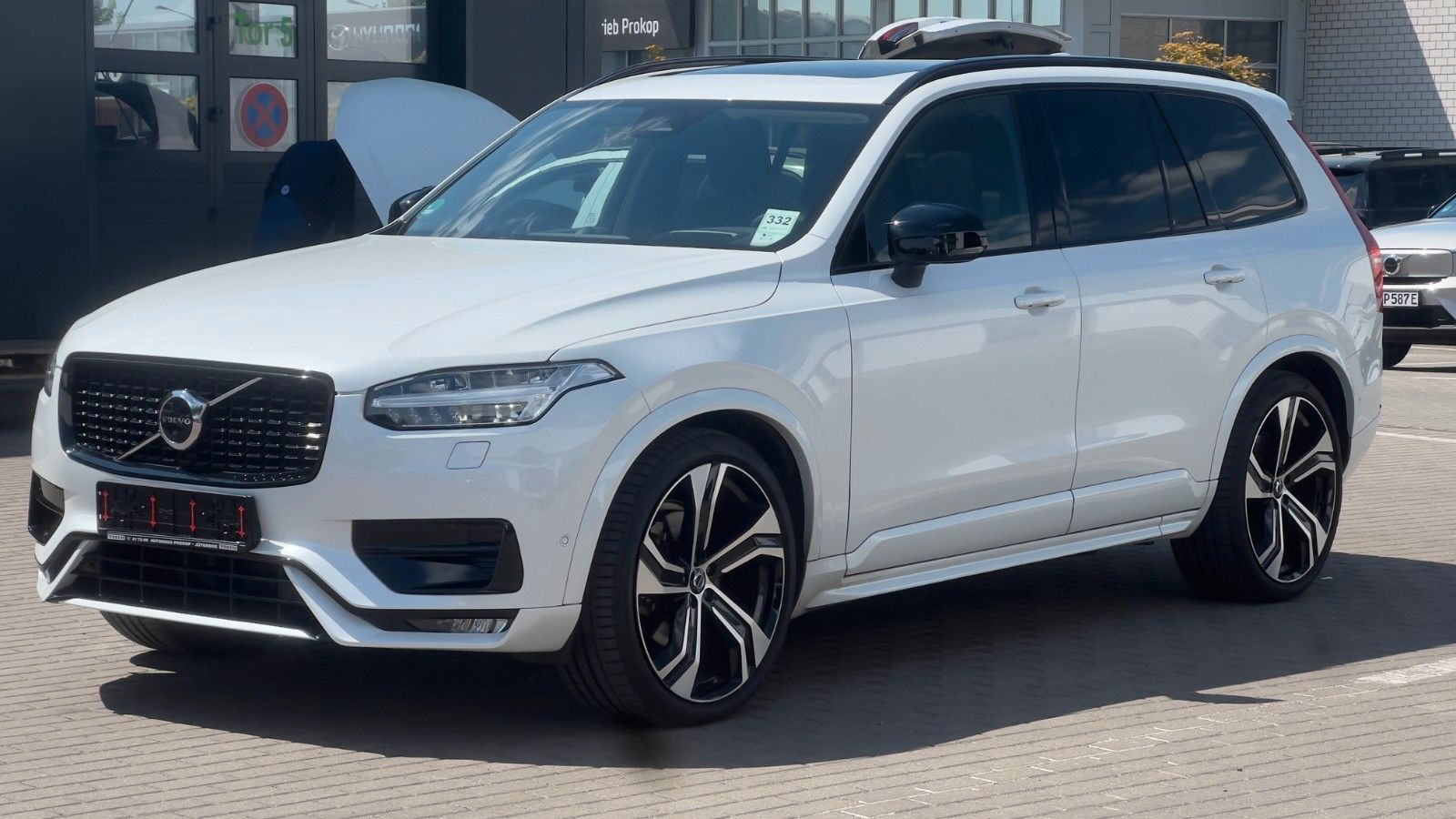 Volvo XC90 B5 D AWD Ultimate Dark*B&W*HUD*LUFT*AHK*ACC