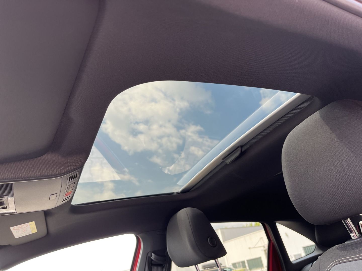 Volkswagen Taigo 1.5 TSI DSG R-Line - Samsaru's Car Outlet