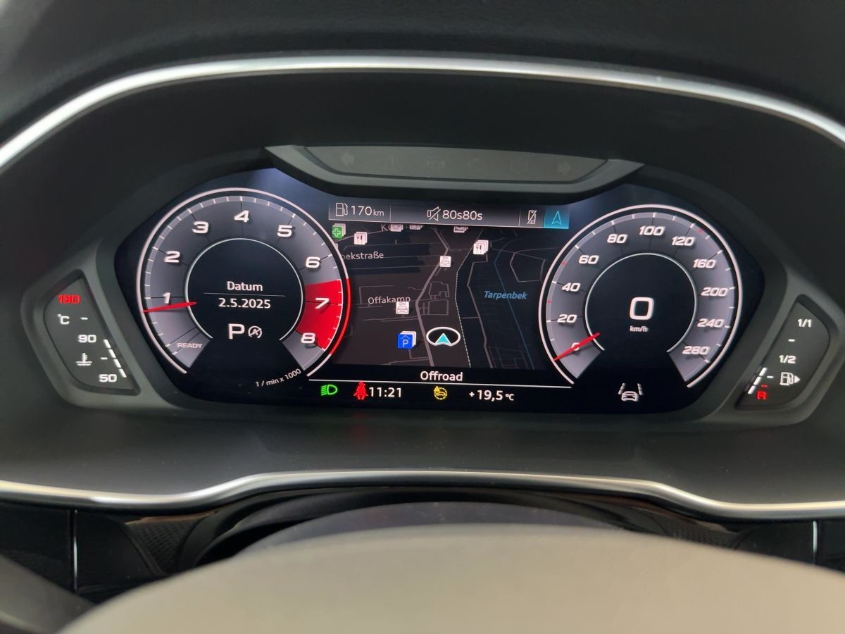 Audi Q3 45 TFSI S line quattro - Samsaru's Car Outlet