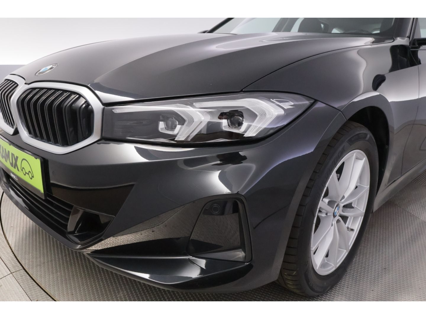 BMW 320 d xdrive Touring - Samsaru's Car Outlet