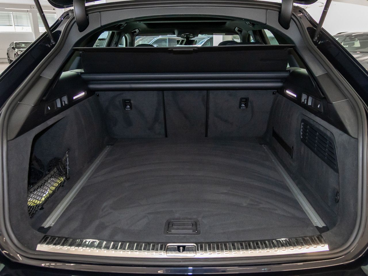 Audi A6 Avant S line 55 TFSI quattro S tronic - Samsaru's Car Outlet
