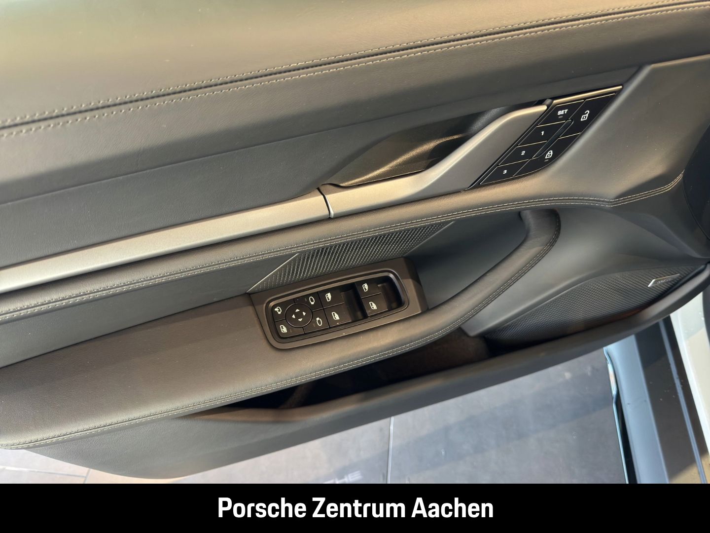 Porsche Taycan 4S Cross Turismo BOSE Head-Up Panorama