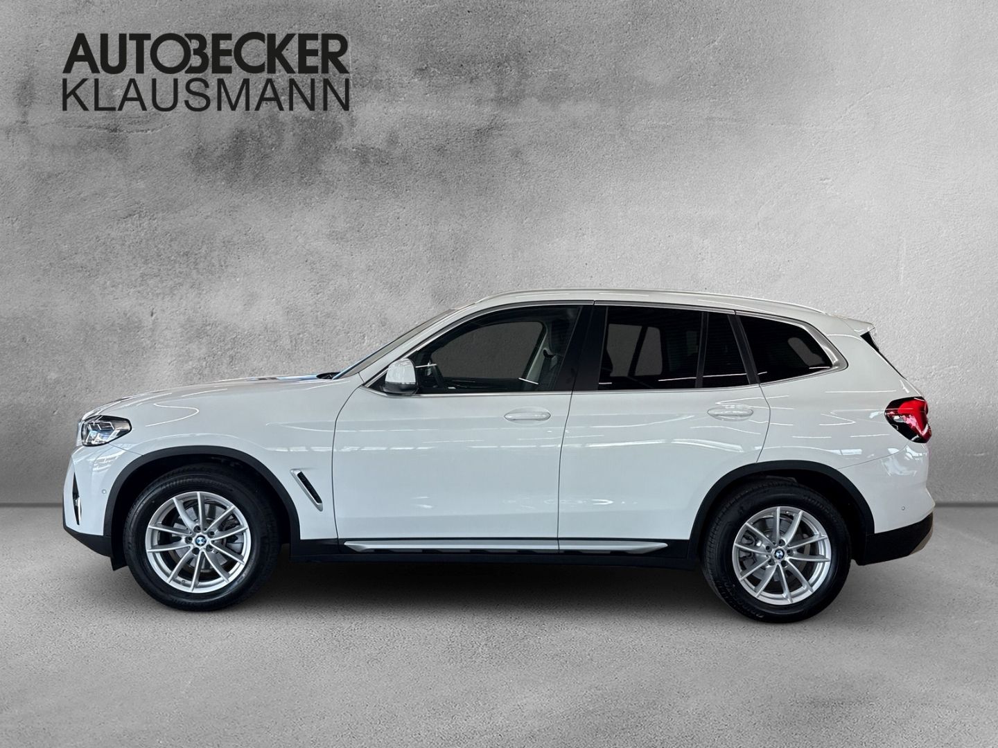 BMW X3 xDRIVE 20d AUTOMATIK LC PLUS - Samsaru's Car Outlet