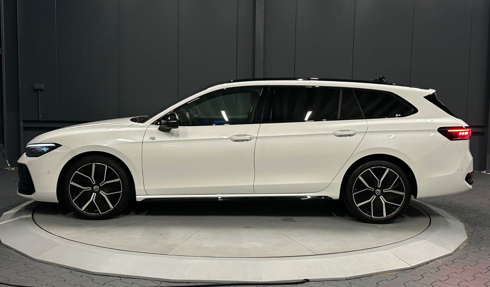 Volkswagen Passat Variant 142 kW 4Motion R-Line/Signature