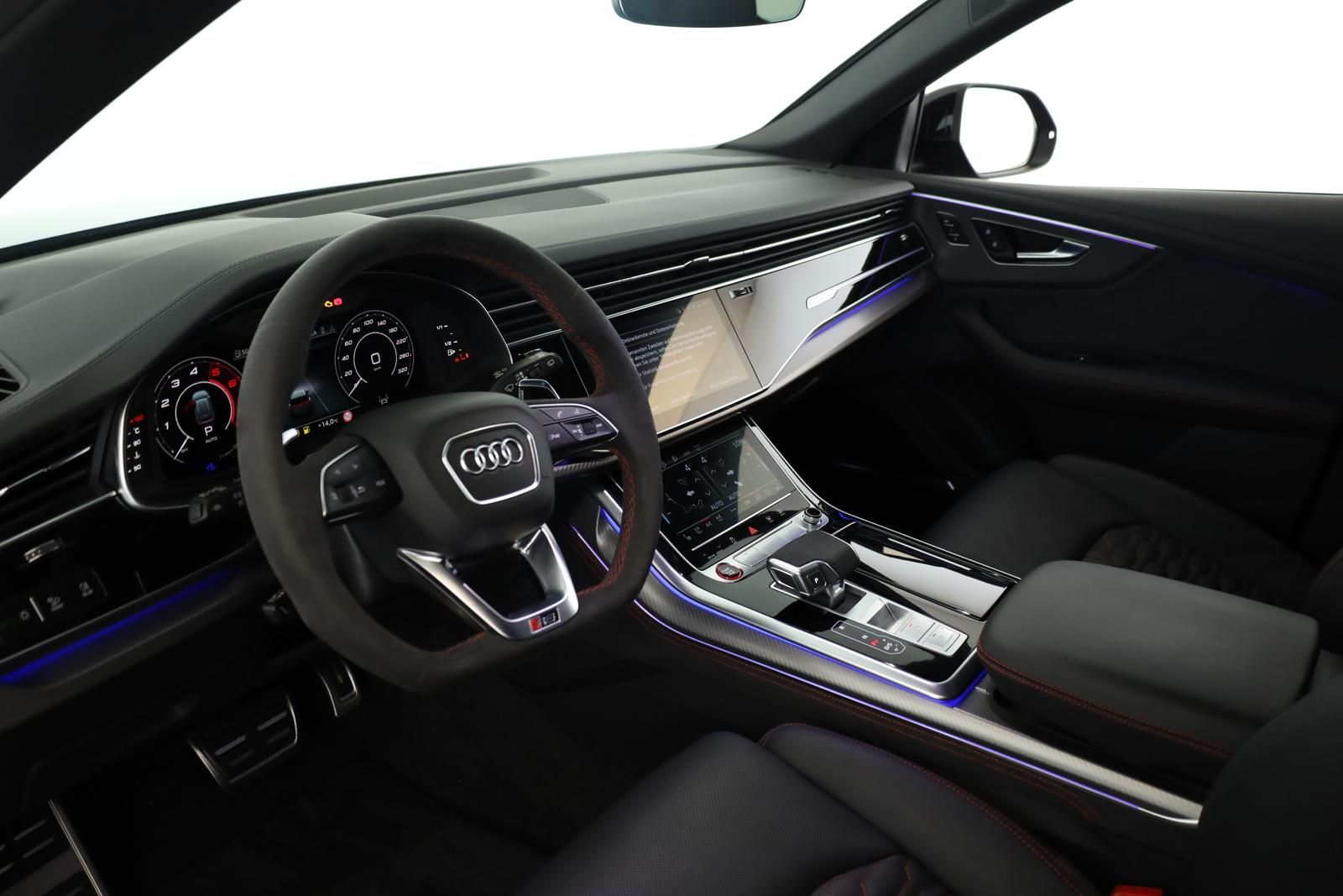 Audi RS Q8 SUV performance Laser Pano Vmax RSAbgas 23