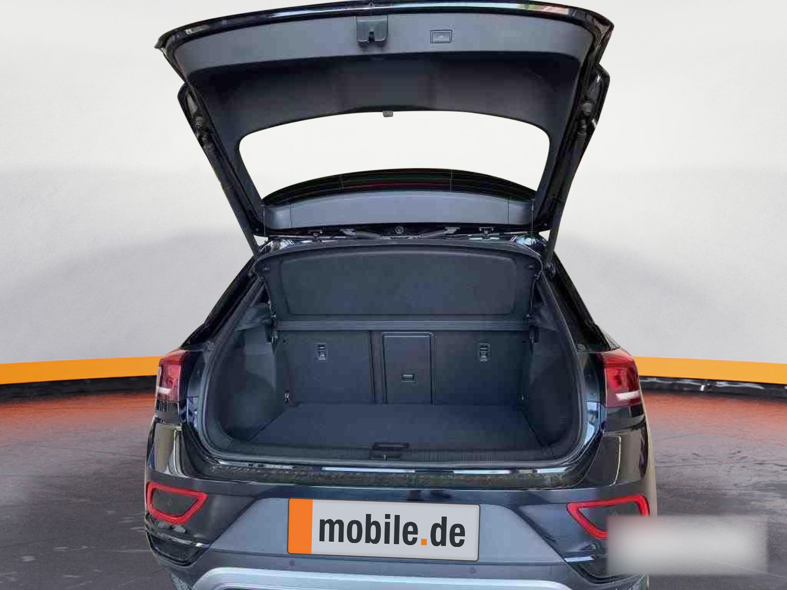 Volkswagen T-Roc 1.0 TSI Style - Samsaru's Car Outlet