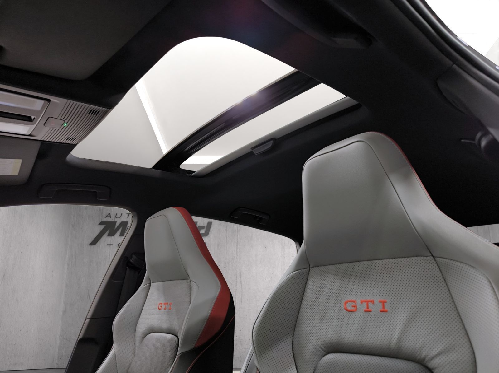 Volkswagen Golf GTI 2.0 TSI DSG Black Style, Leder, AHK, 19
