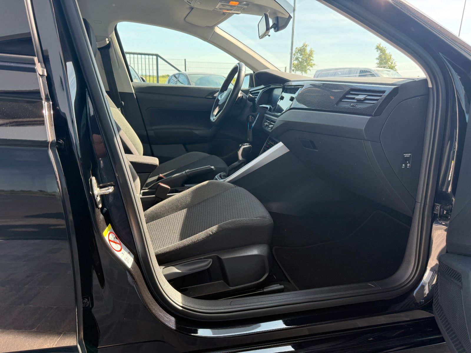 Volkswagen Polo VI Life 70KW DSG - Samsaru's Car Outlet