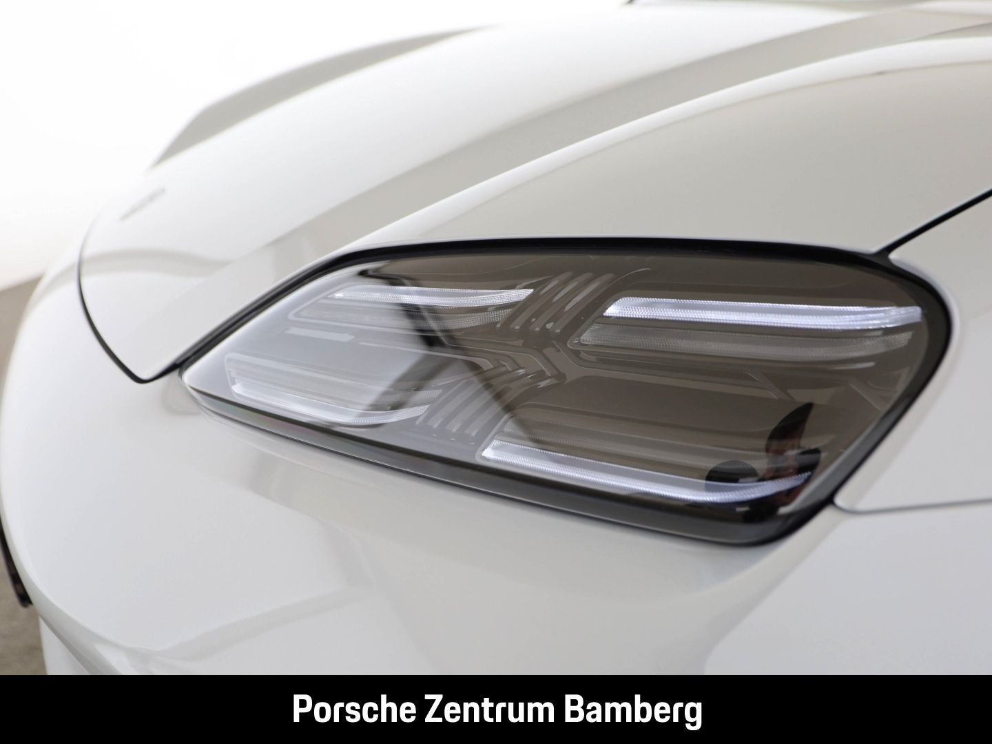 Porsche Macan Turbo/ Burmester/ Akustikglas/ Head-Up uvm