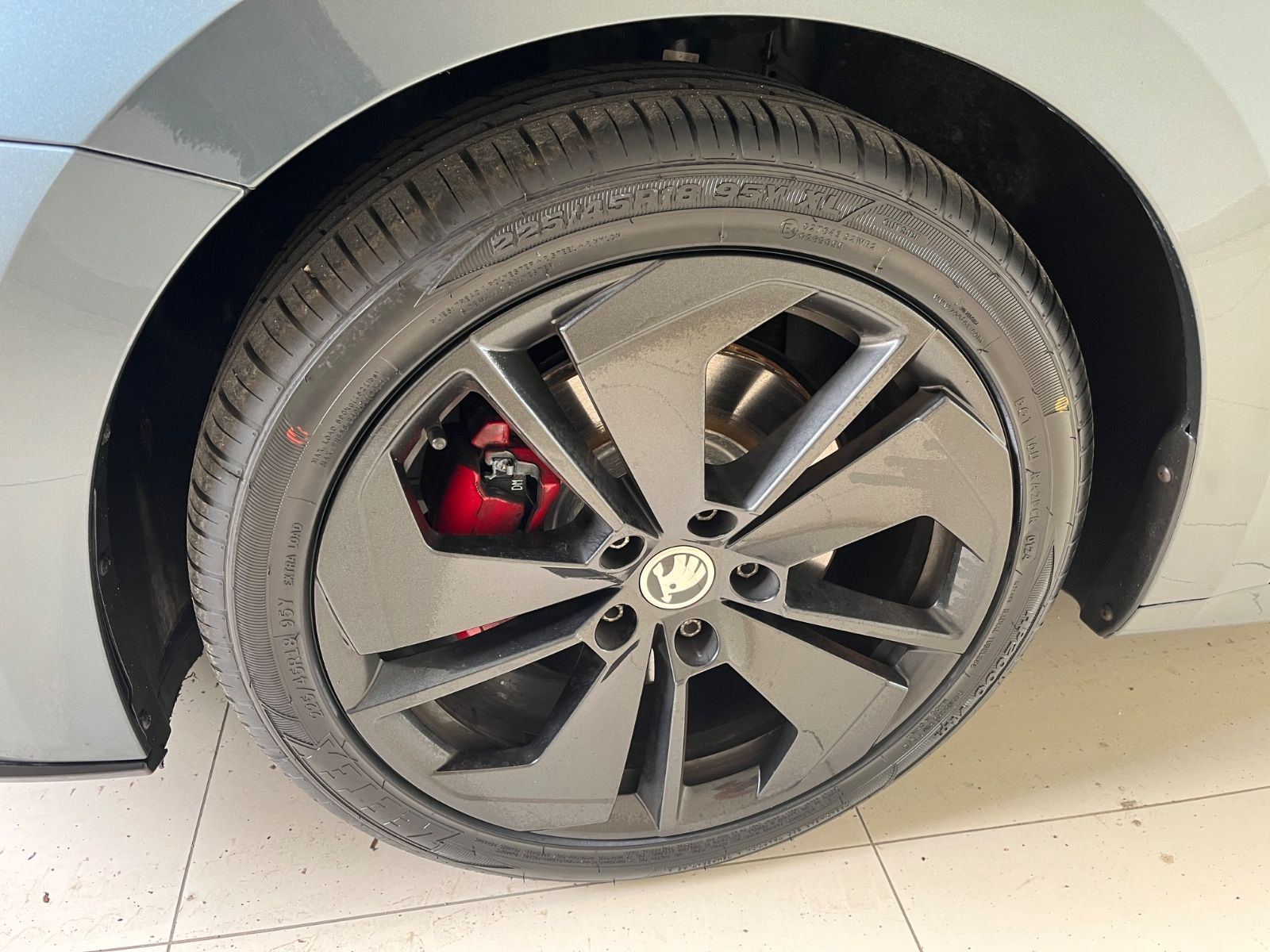 Skoda Octavia Combi RS 4x4 - Samsaru's Car Outlet