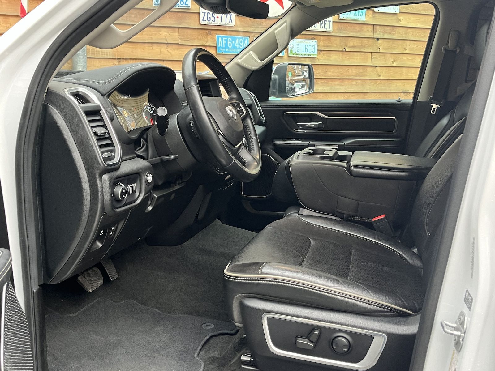 Dodge RAM 1500 Laramie LED AHK LPG Memory LPG