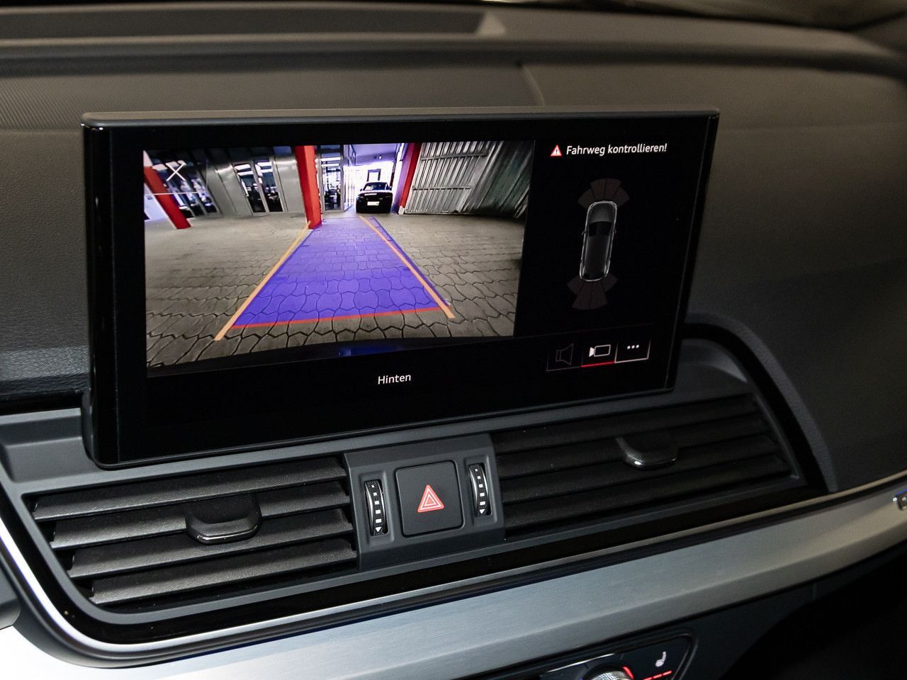 Audi Q5 40 TFSI quattro S line AHK Matrix Pano Kamera