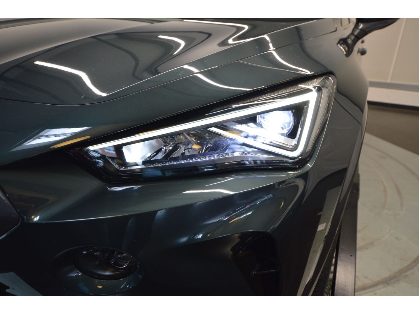Cupra Formentor VZ e-HYBRID - Samsaru's Car Outlet