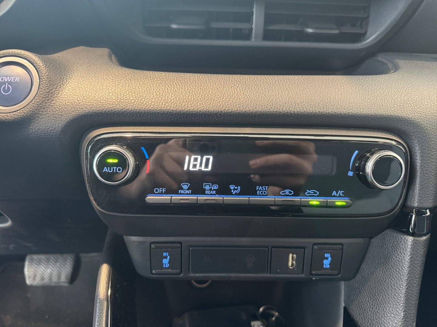 Toyota Yaris Hybrid 1.5 Tokyo Spirit *LED*CarPlay*RCam*