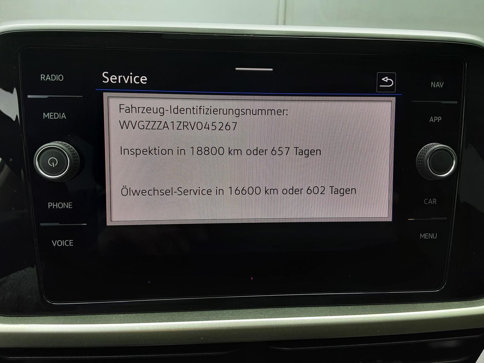 Volkswagen T-Roc Move 1.0 TSI - Samsaru's Car Outlet