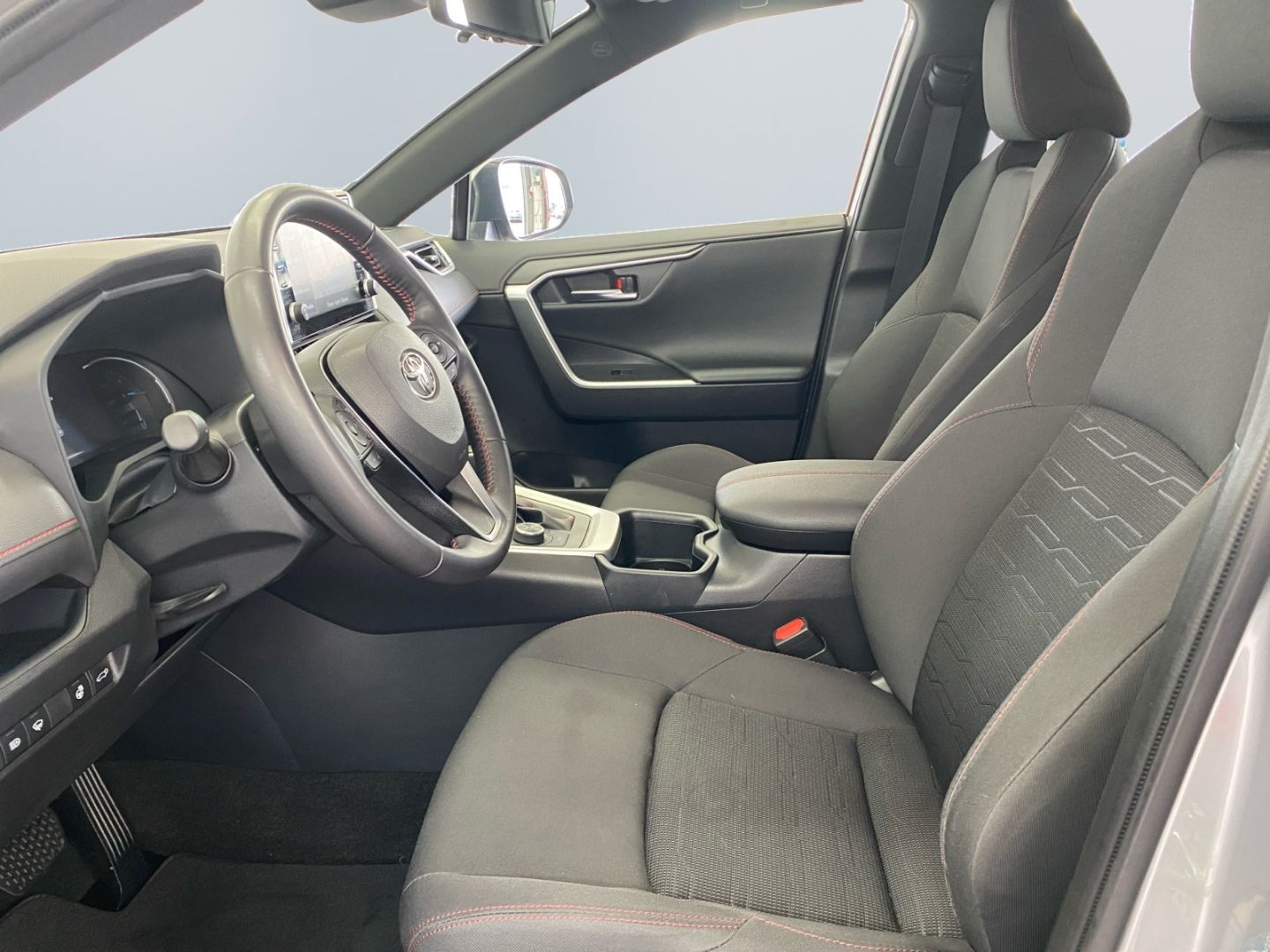 Toyota RAV 4 Plug-in-Hybrid - Samsaru's Car Outlet