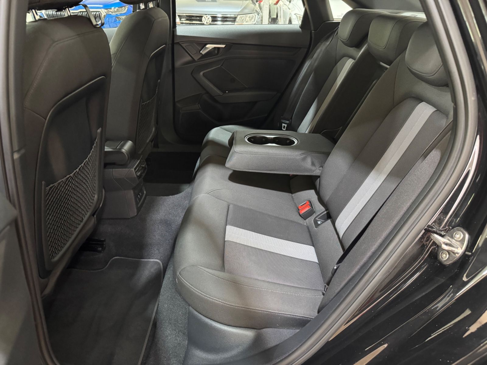 Audi A3 Limousine 35 TDI 2.0DSG/CAM/LED/SHZ/GARANTIE