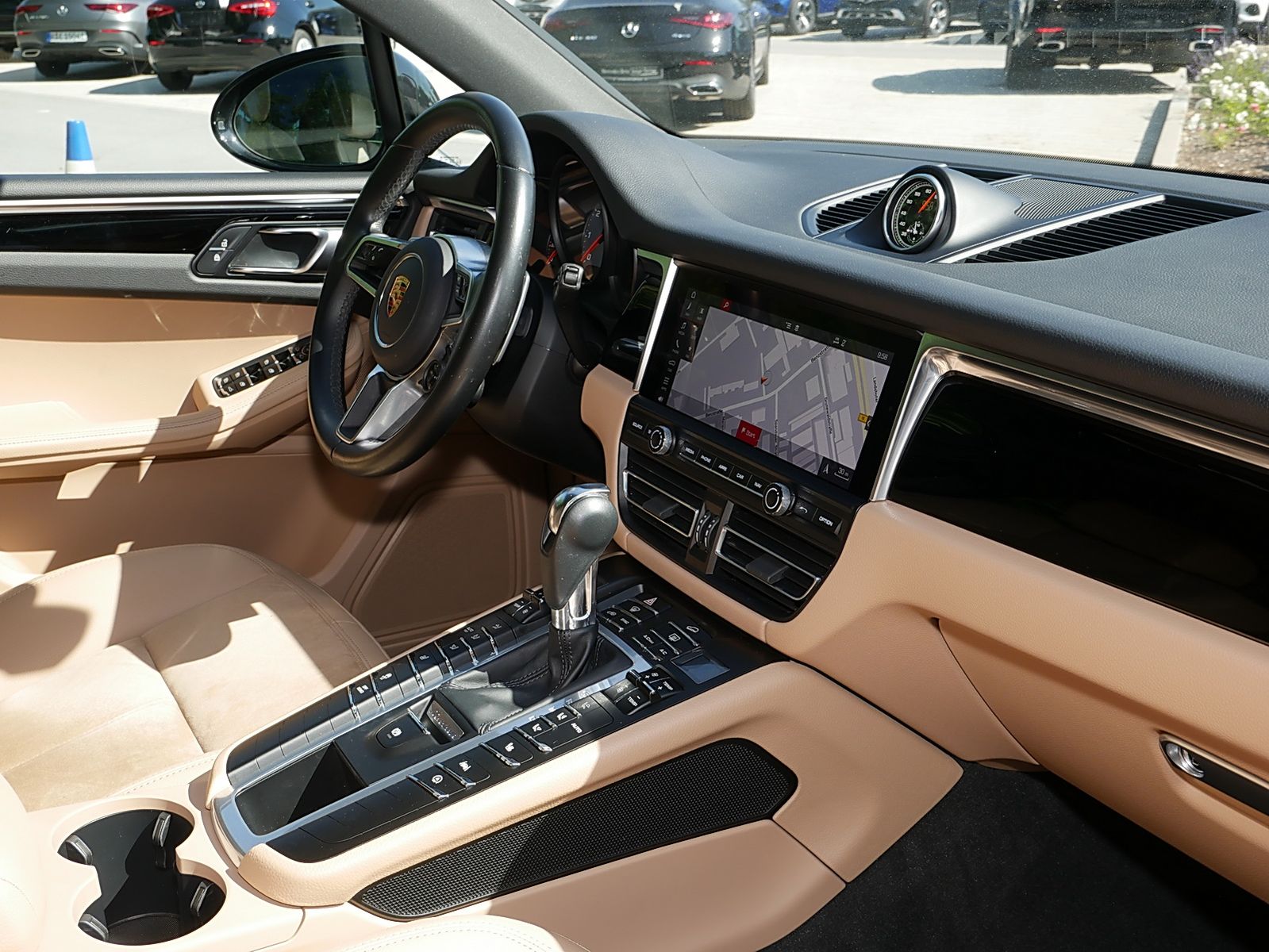 Porsche Macan S - Samsaru's Car Outlet