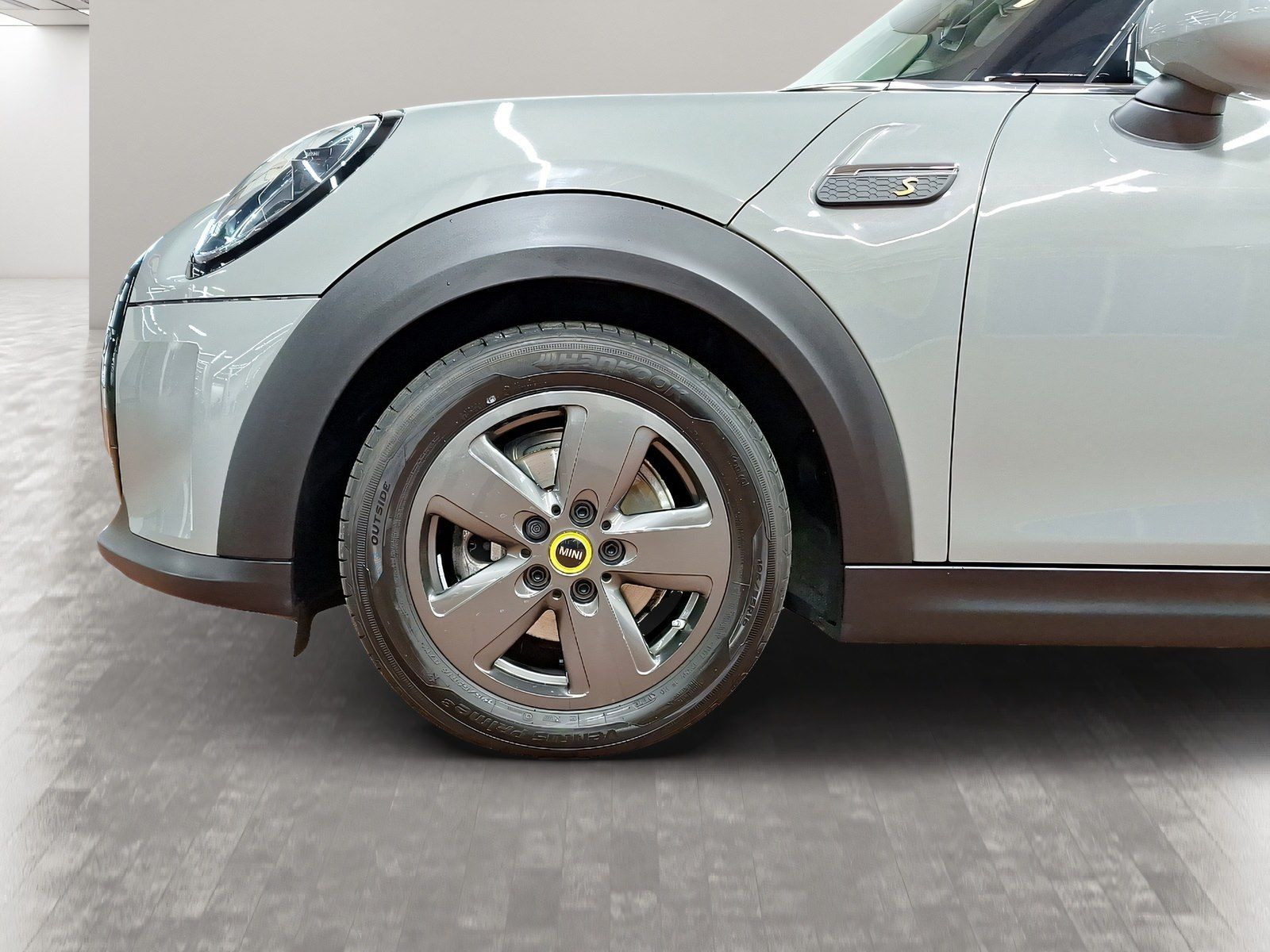 MINI Cooper SE - Samsaru's Car Outlet