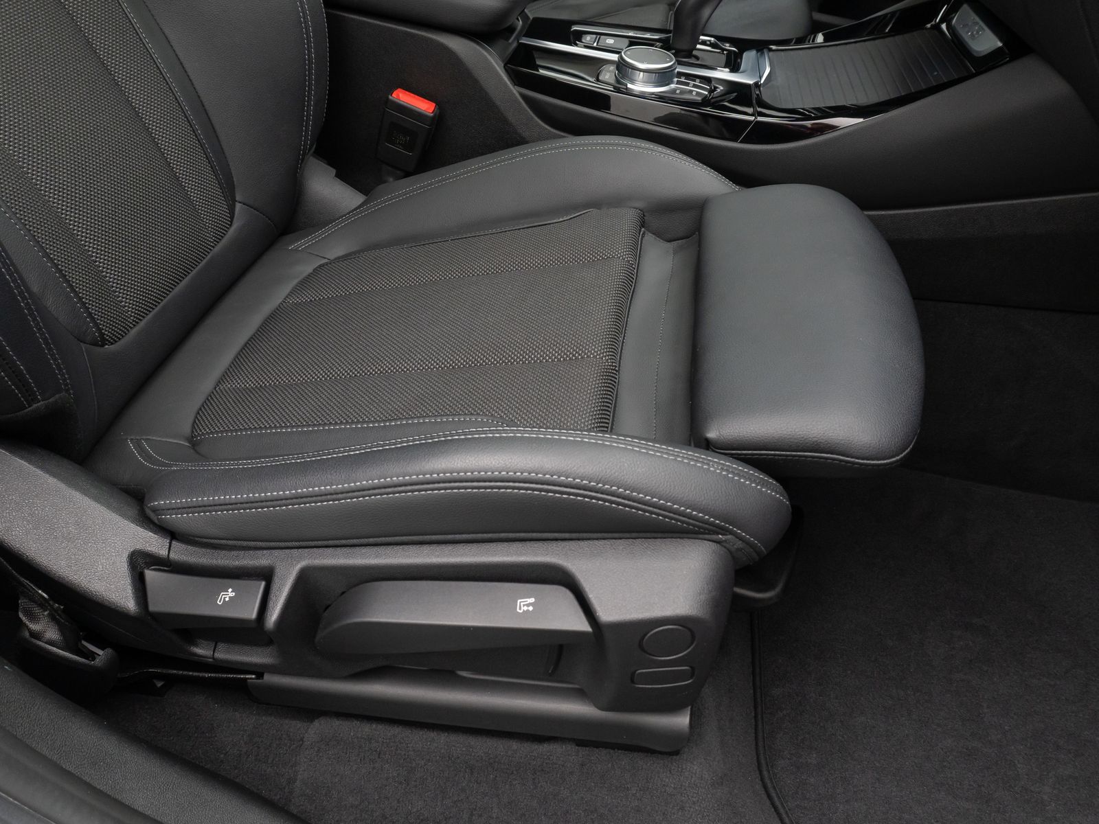 BMW X3 xD20d xLine - Samsaru's Car Outlet