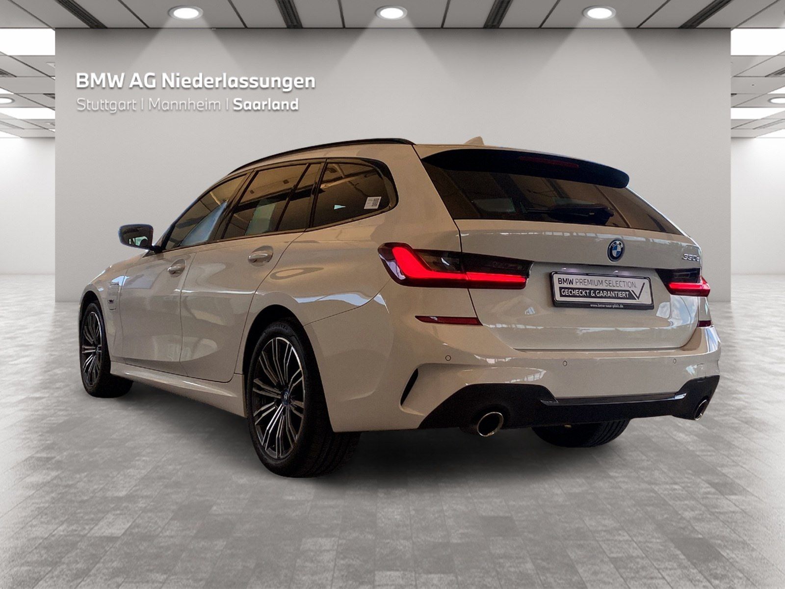 BMW 330e Touring M Sport - Samsaru's Car Outlet