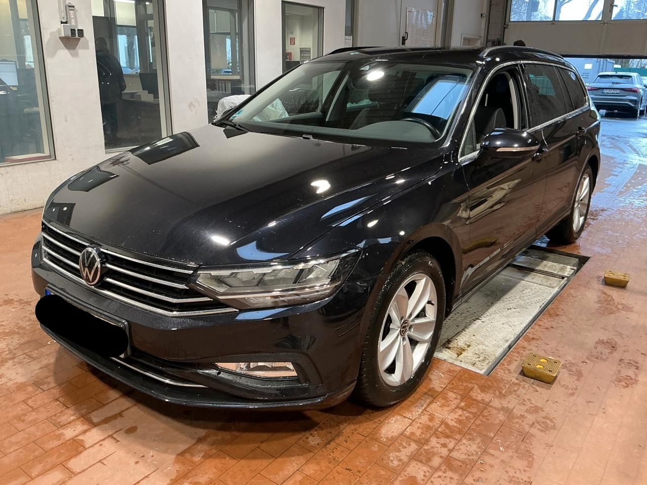 Volkswagen Passat Variant 2.0 TDI 4Motion DSG Business AHK