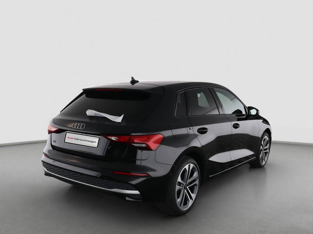 Audi A3 Sportback Advanced 35 TFSI - Samsaru's Car Outlet