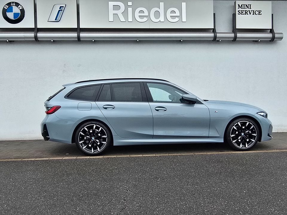 BMW 320d xDrive Touring M Sportpaket*Pano*HIFI*19"LM
