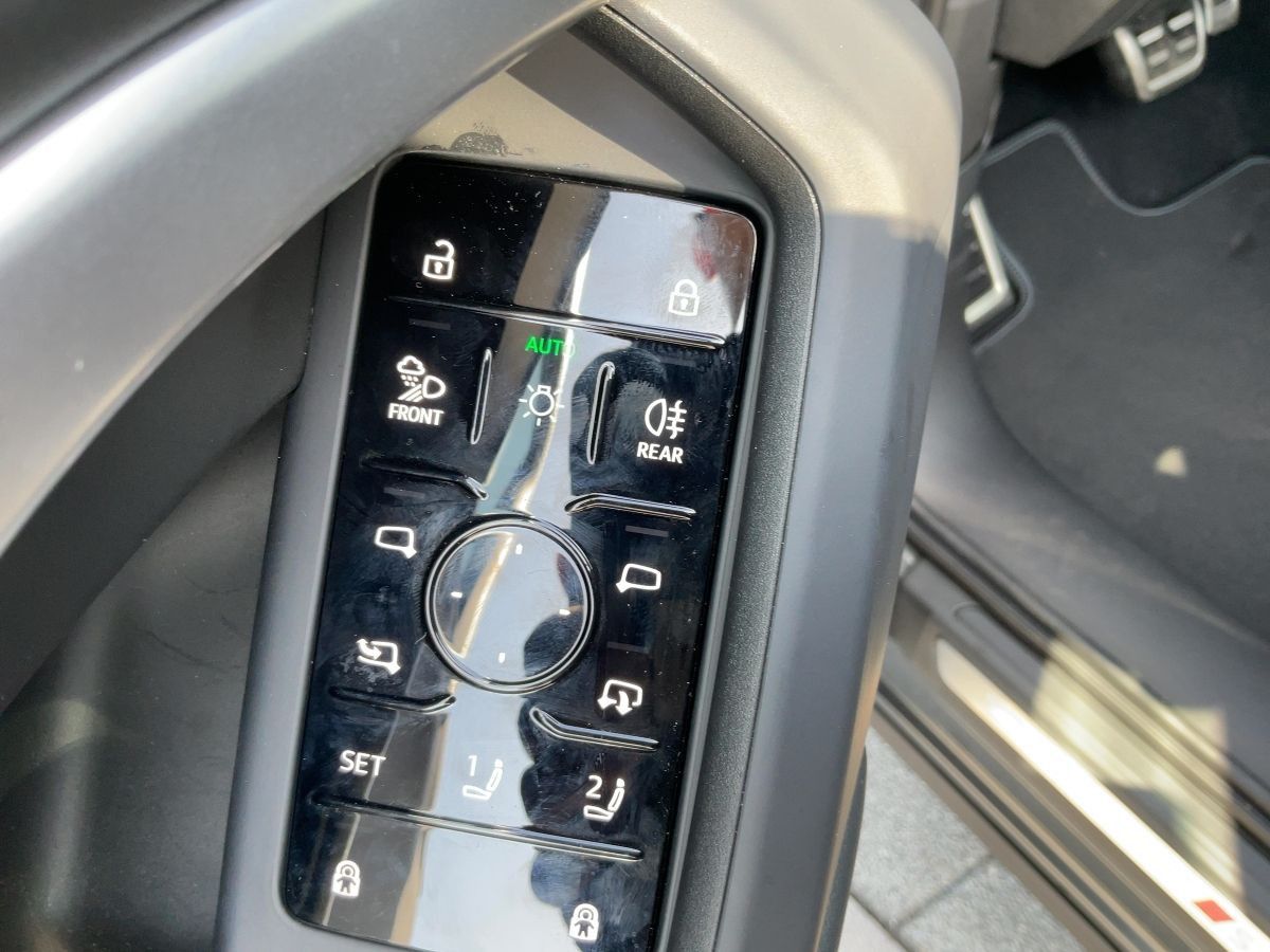 Audi Q5 40 TDI quattro S tronic - Samsaru's Car Outlet
