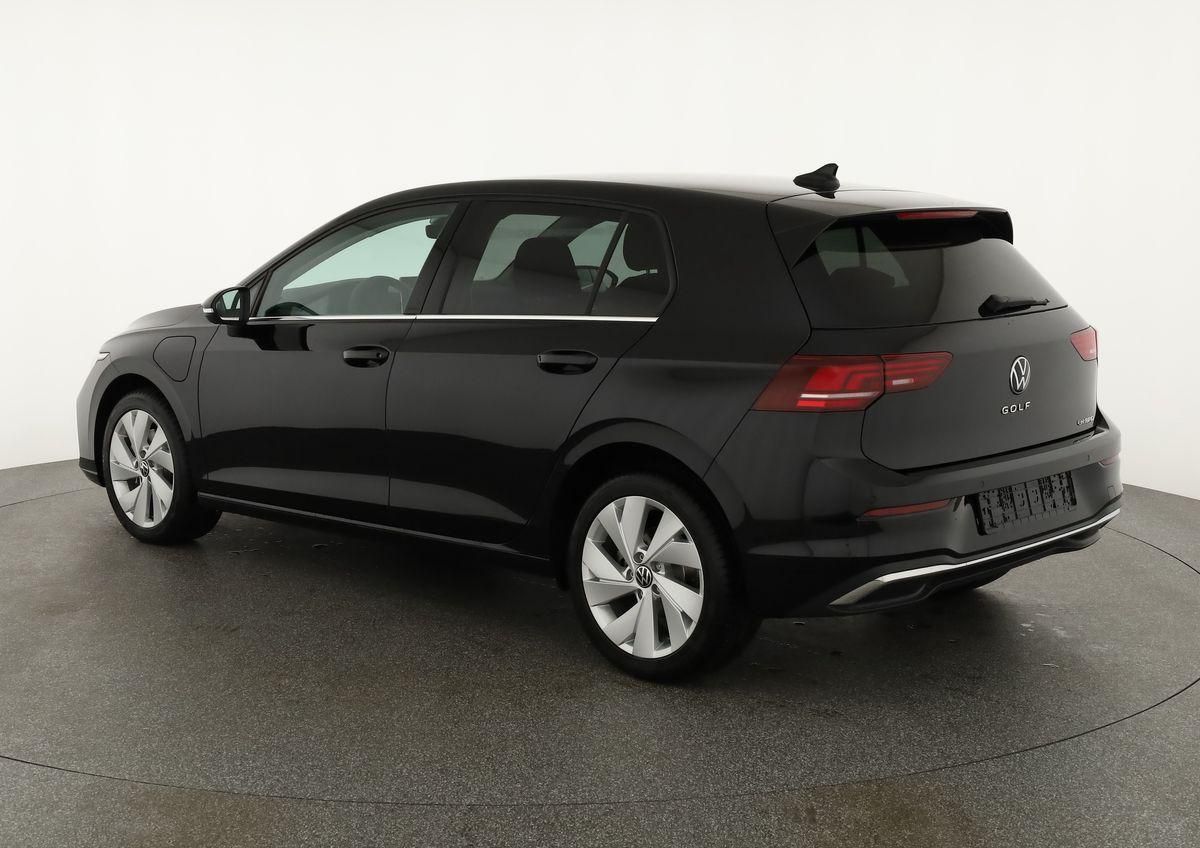 Volkswagen Golf VIII 1.5 eHybrid Style, AHK, Navi, Kamera,