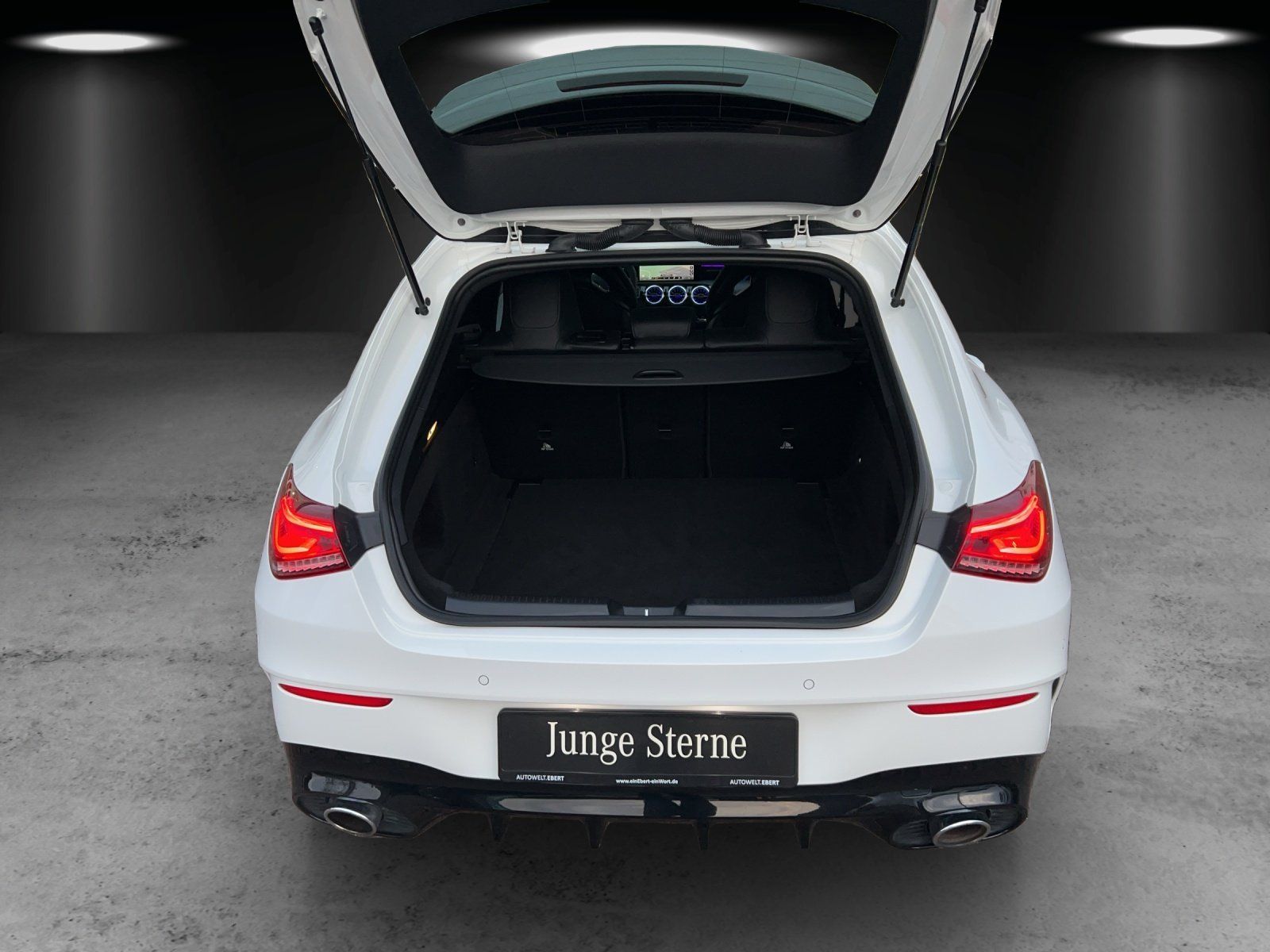 Mercedes-Benz CLA 35 AMG - Samsaru's Car Outlet
