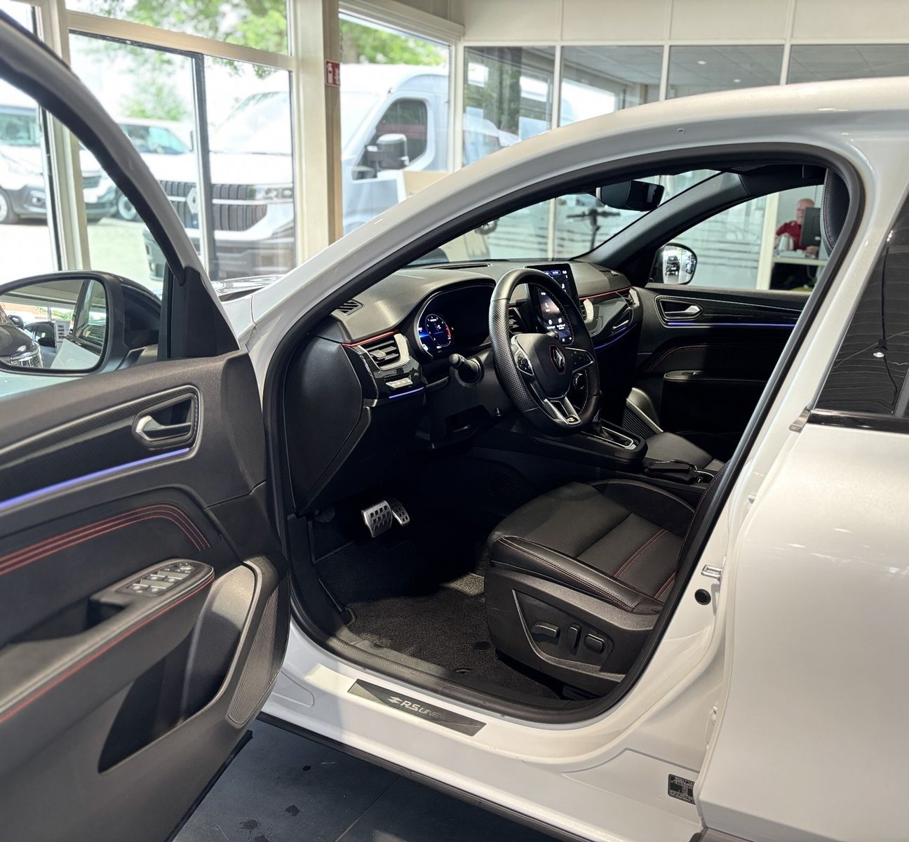 Renault Arkana R.S. LINE TCe 160PS - Samsaru's Car Outlet