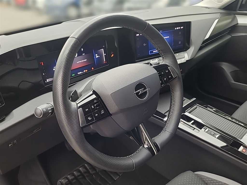 Opel Astra L 1.2 Business Edition - Samsaru's Car Outlet