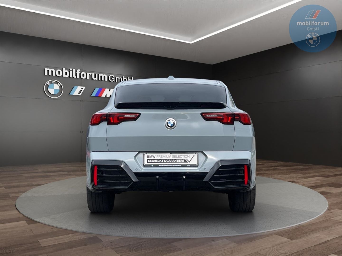 BMW X2 xDrive20d M-Sport AHK ACC HUD 360Kamera 19Zol
