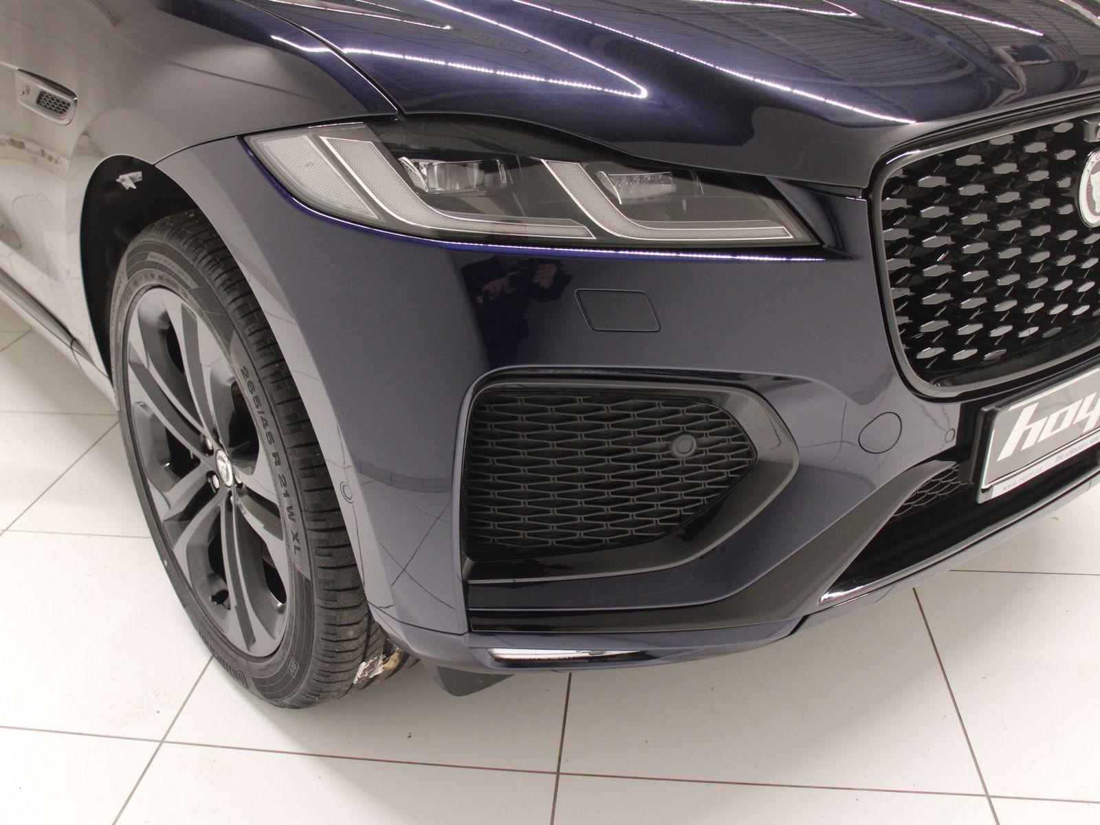 Jaguar F-Pace D300 R-Dynamic HSE AWD inkl. Winterkomple