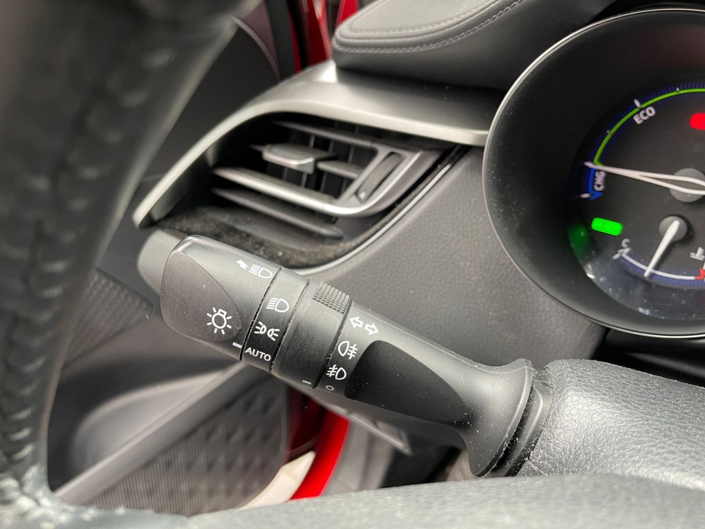 Toyota C-HR 2.0 Hybrid Team - Samsaru's Car Outlet