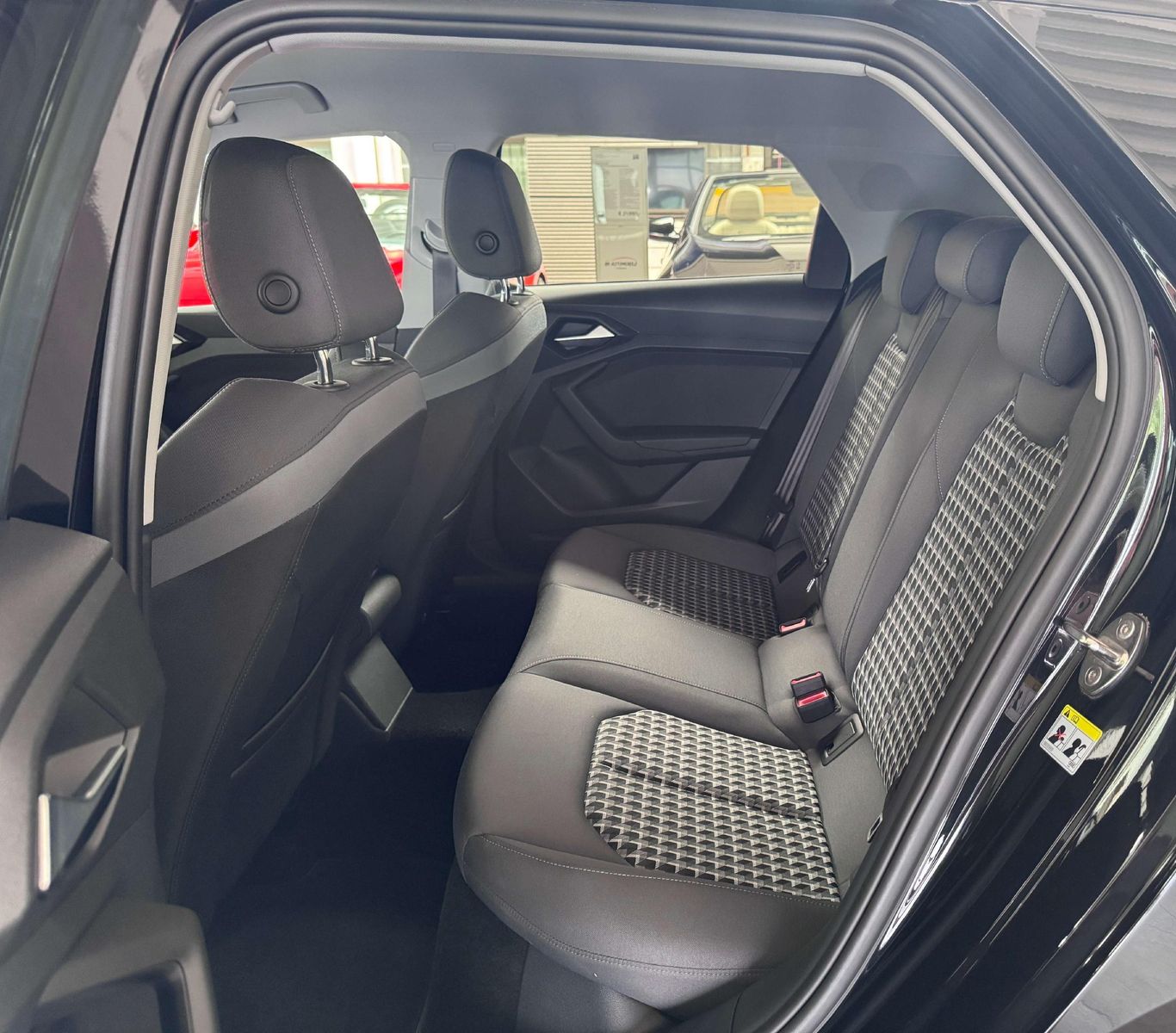 Audi A1 35 TFSI advanced - Samsaru's Car Outlet