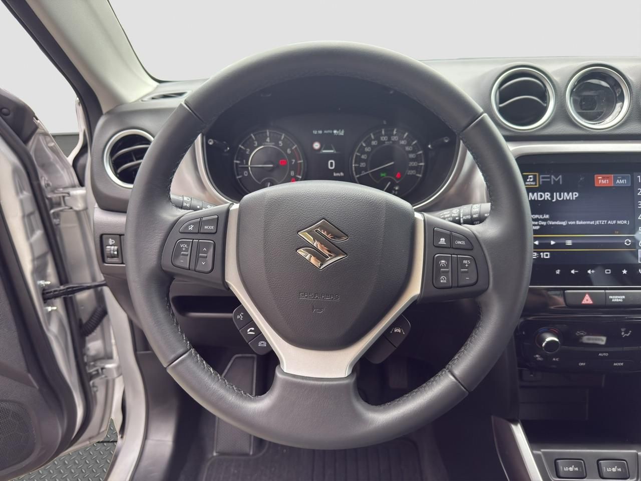 Suzuki Vitara 1.4 Mild-Hybrid GL 4x4 - Samsaru's Car Outlet