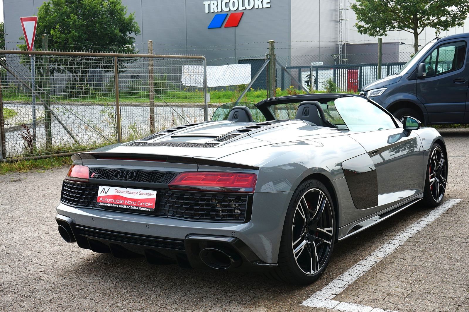 Audi R8 Spyder 5.2 FSI Quattro Performance - Samsaru's Car Outlet