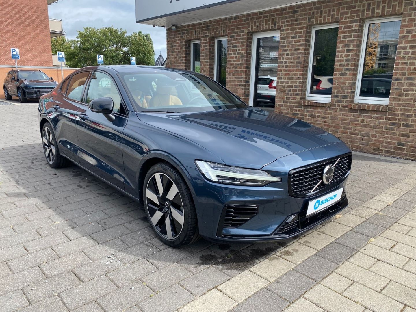Volvo S60 T8 Ultimate Dark Plug-In Hybrid AWD 360 Bowe