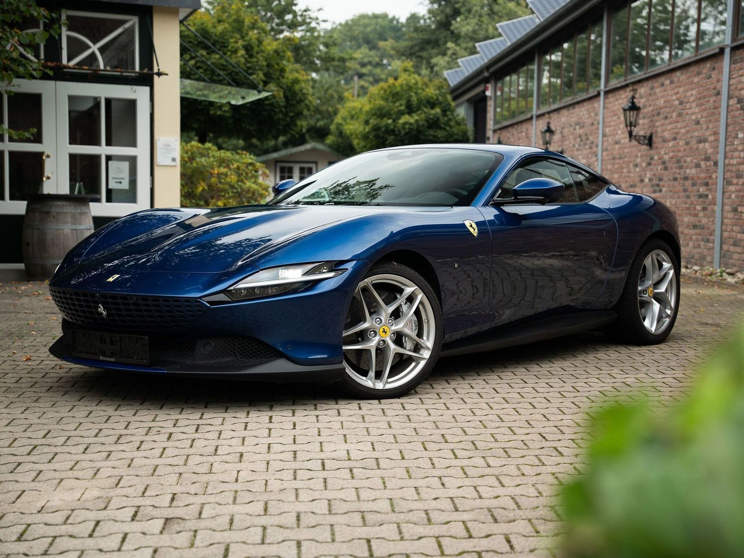 Ferrari Roma Matrix LED 20 Zoll JBL Approved