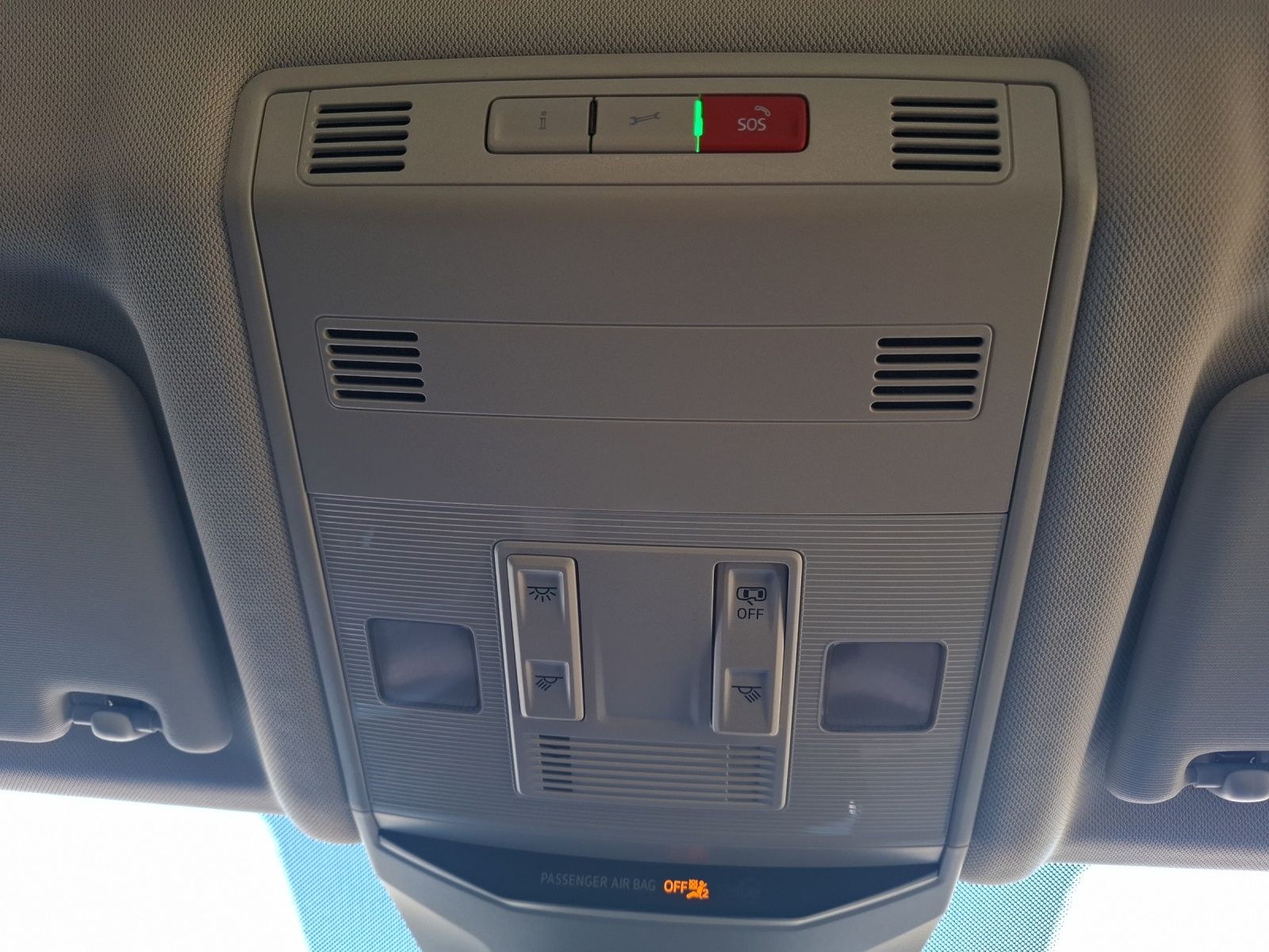 Volkswagen T-Roc TSI - Samsaru's Car Outlet