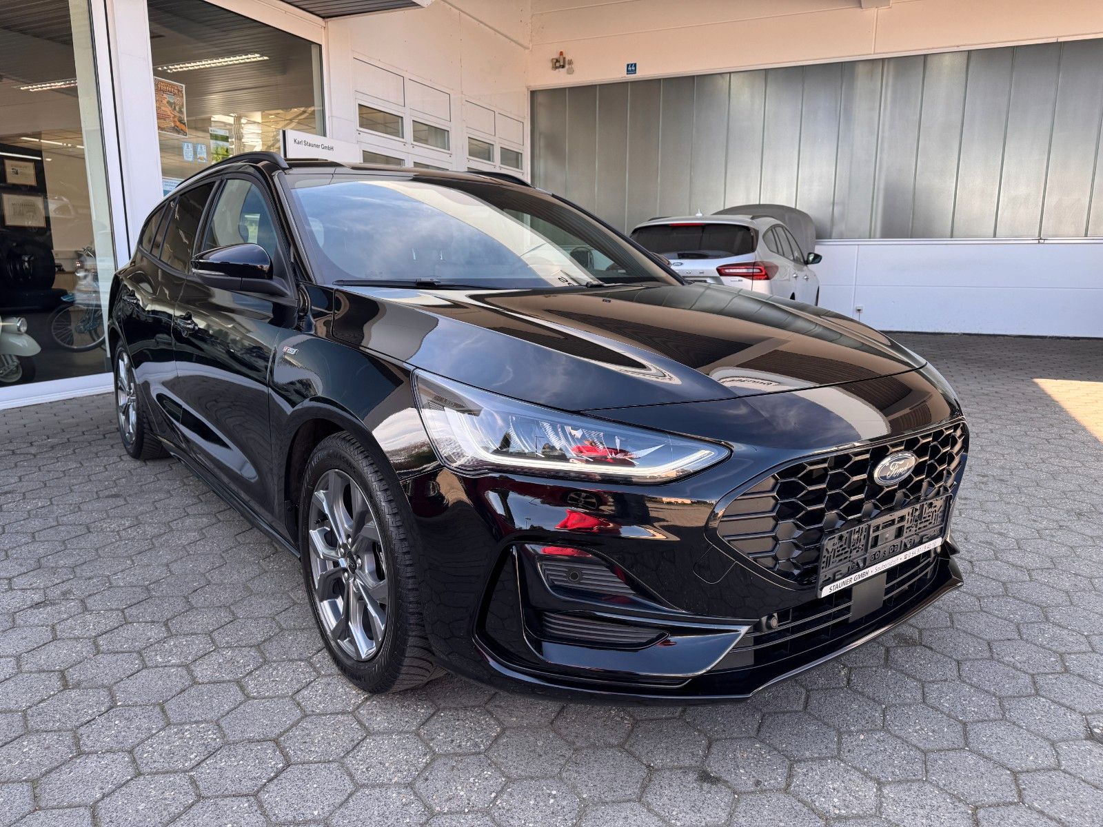 Ford Focus St-Line 1.5 Turnier ABSTEMP. KAMERA NAVI